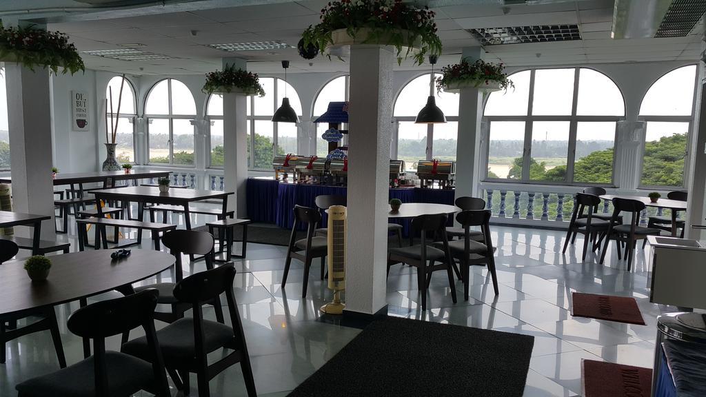 Dynasty Inn Kota Bharu Buitenkant foto