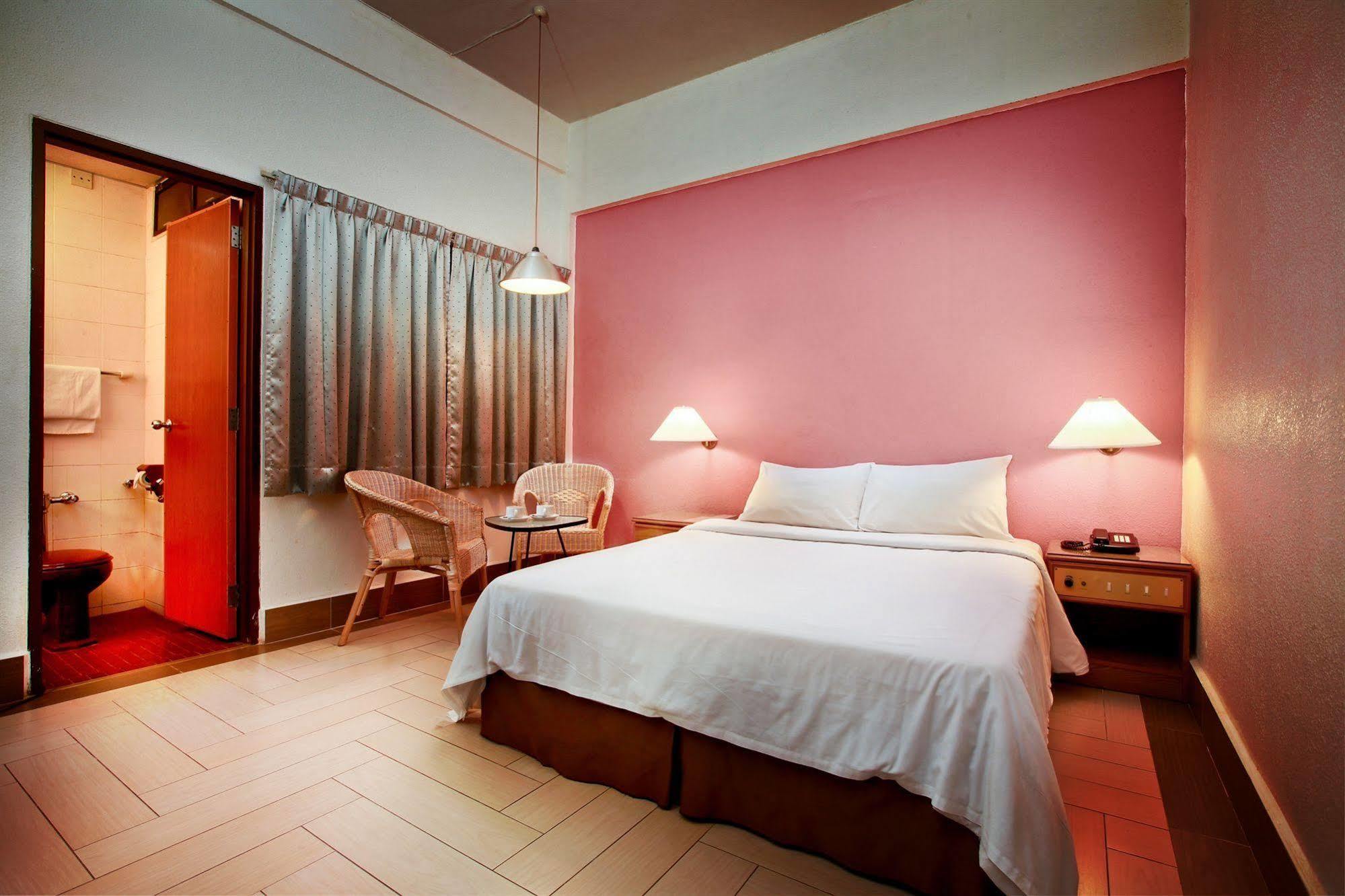 Dynasty Inn Kota Bharu Buitenkant foto
